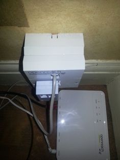 phonesocket.jpg