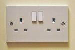 800px-Uk_13a_double_socket.jpg