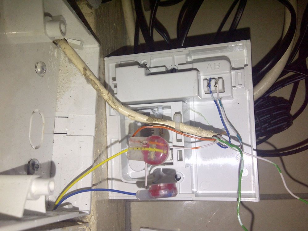 new installed socket wiring