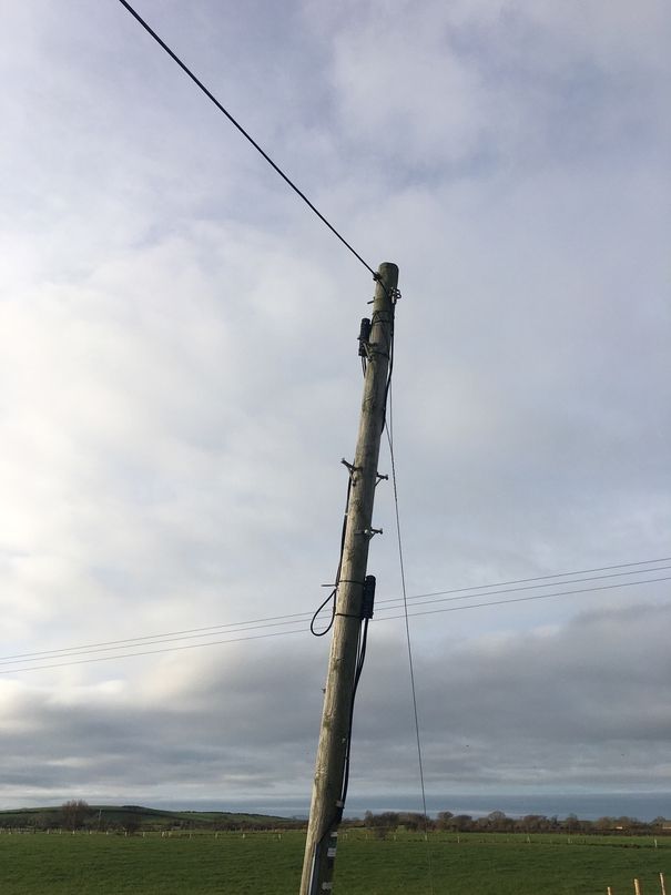 last pole on lane with fibre