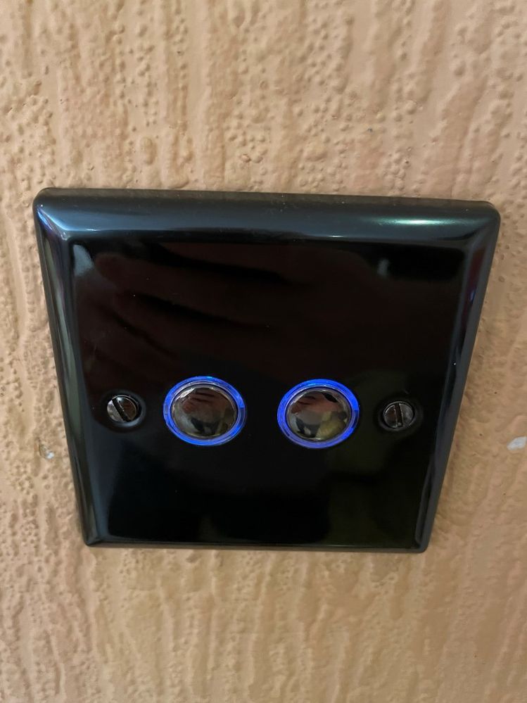 TOUCH SENSITIVE DUAL DIMMER