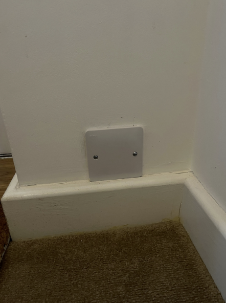 Wall socket 1