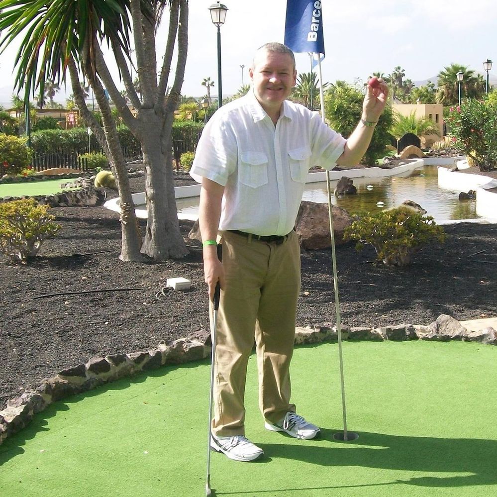 Me, hole in one!.jpg